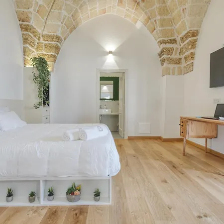 Guaceto Luxury Properthy With Pool On The Terrace *